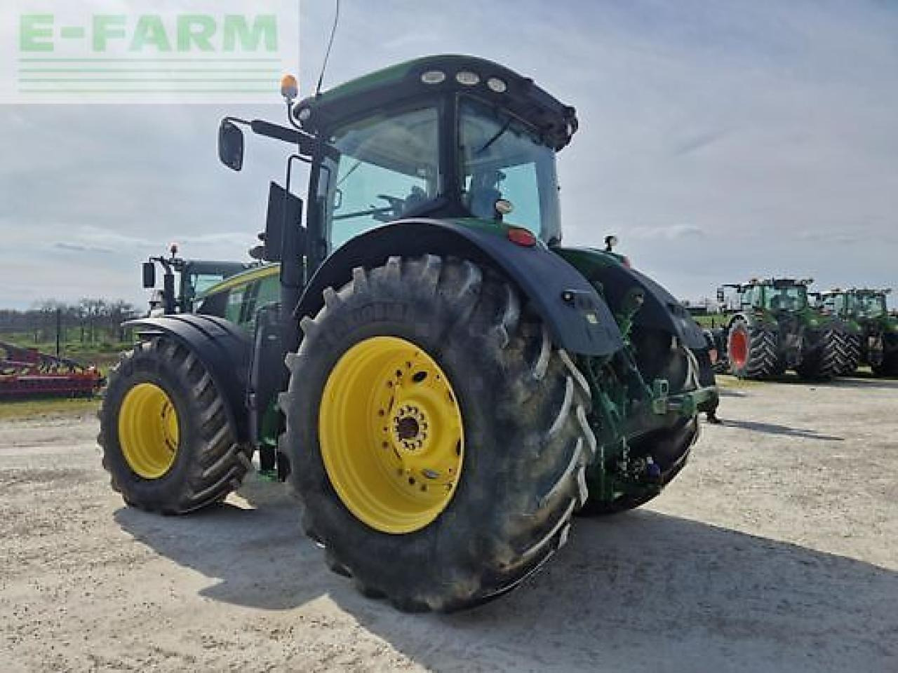 John Deere 7250r - Трактор: фото 4 John Deere 7250r - Трактор: фото 4