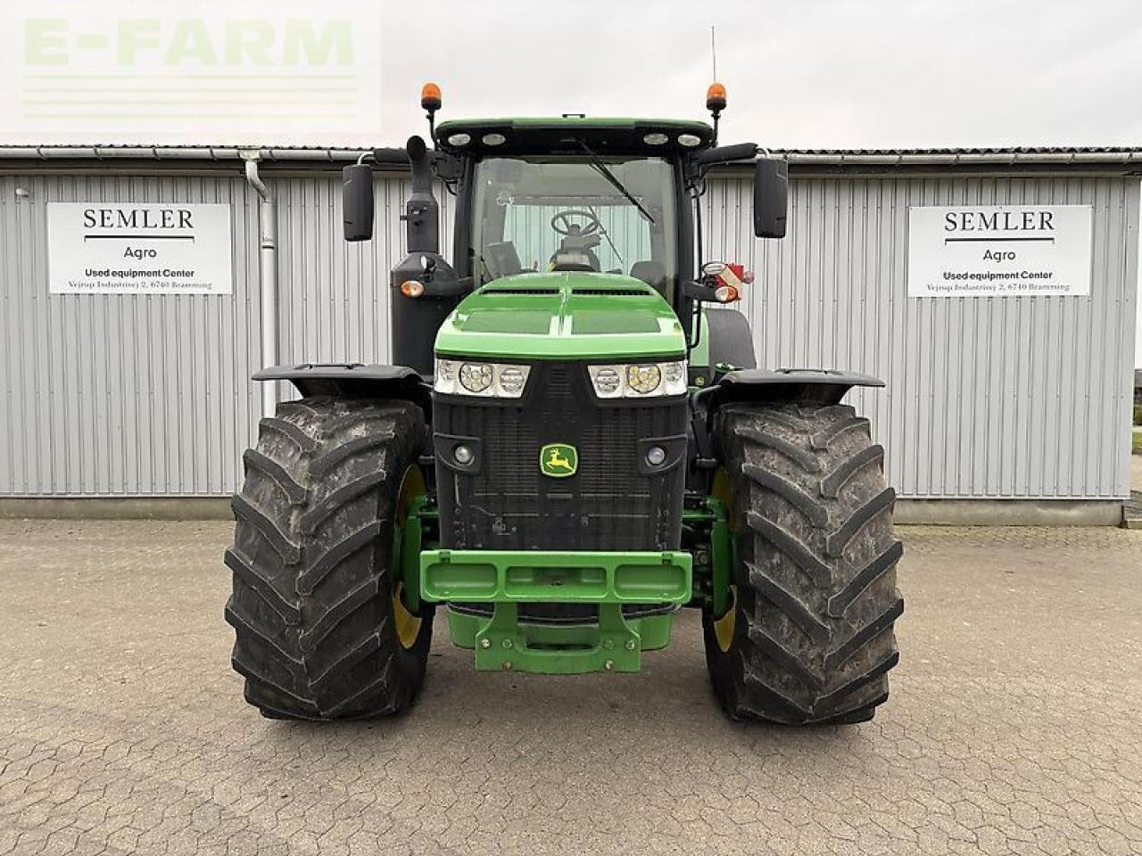 John Deere 8320r - Трактор: фото 2 John Deere 8320r - Трактор: фото 2