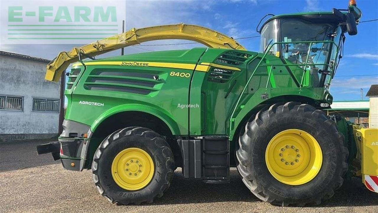 John Deere 8400 - Кормоуборочный комбайн: фото 1 John Deere 8400 - Кормоуборочный комбайн: фото 1