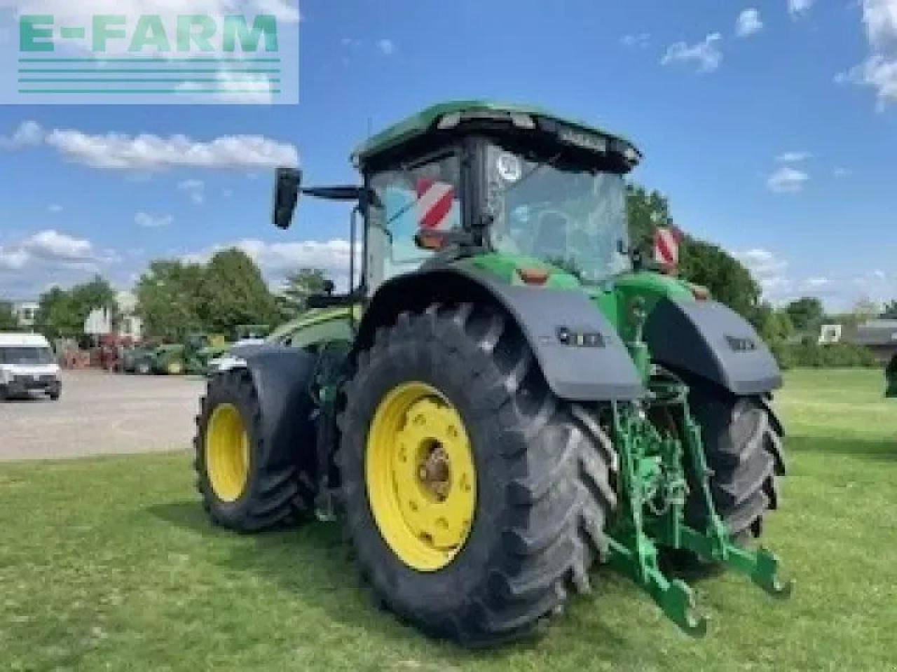 John Deere 8r 370 - Трактор: фото 5 John Deere 8r 370 - Трактор: фото 5