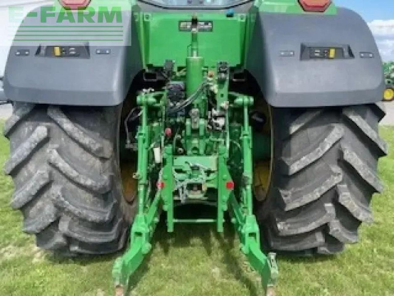 John Deere 8r 370 - Трактор: фото 4 John Deere 8r 370 - Трактор: фото 4