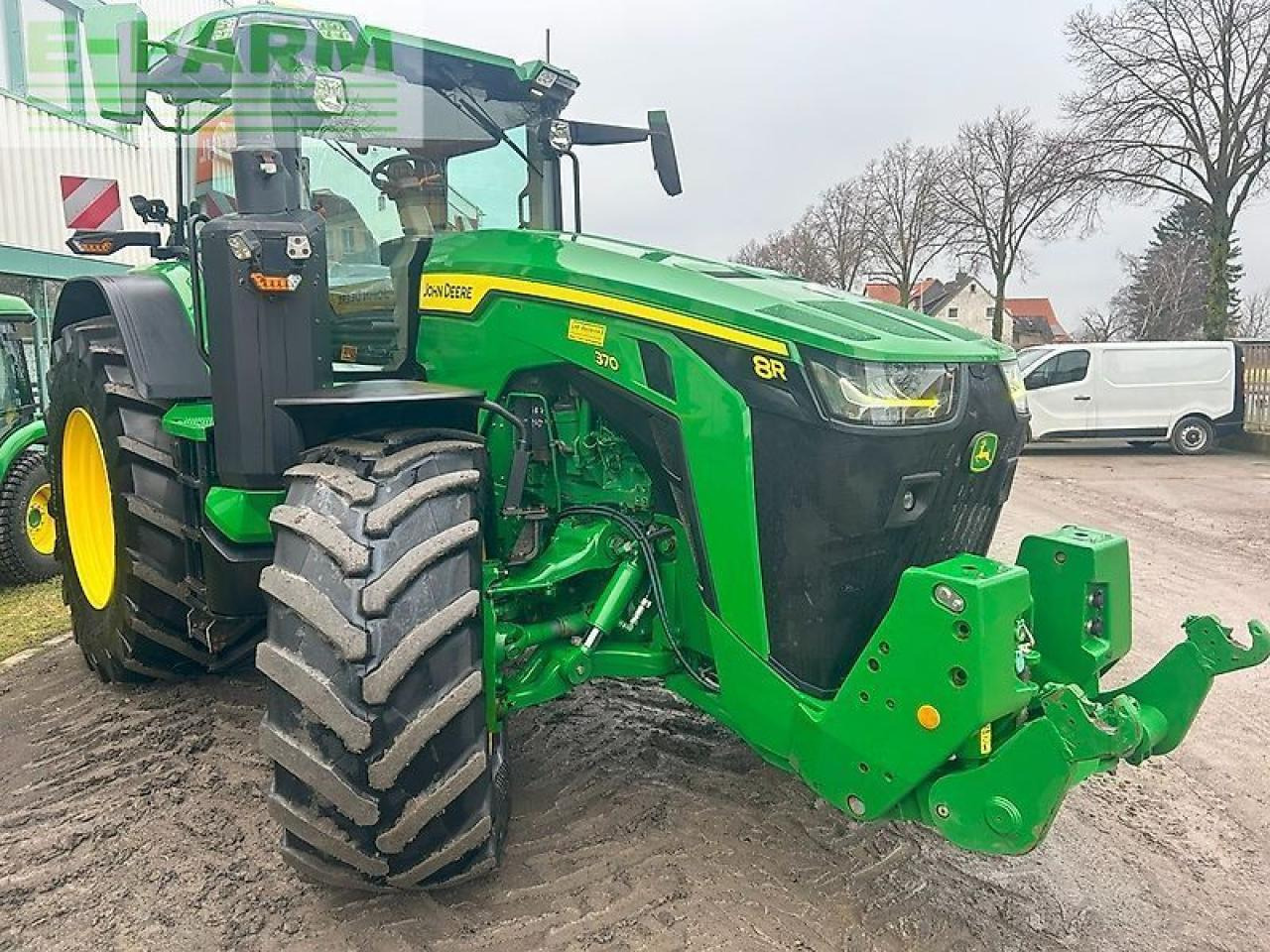 John Deere 8r370 - Трактор: фото 3 John Deere 8r370 - Трактор: фото 3