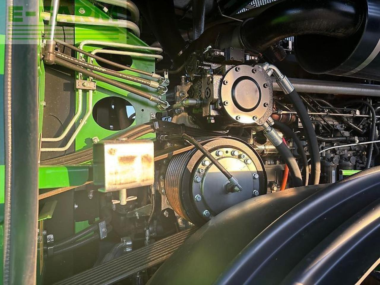 John Deere 9600 - Кормоуборочный комбайн: фото 3 John Deere 9600 - Кормоуборочный комбайн: фото 3