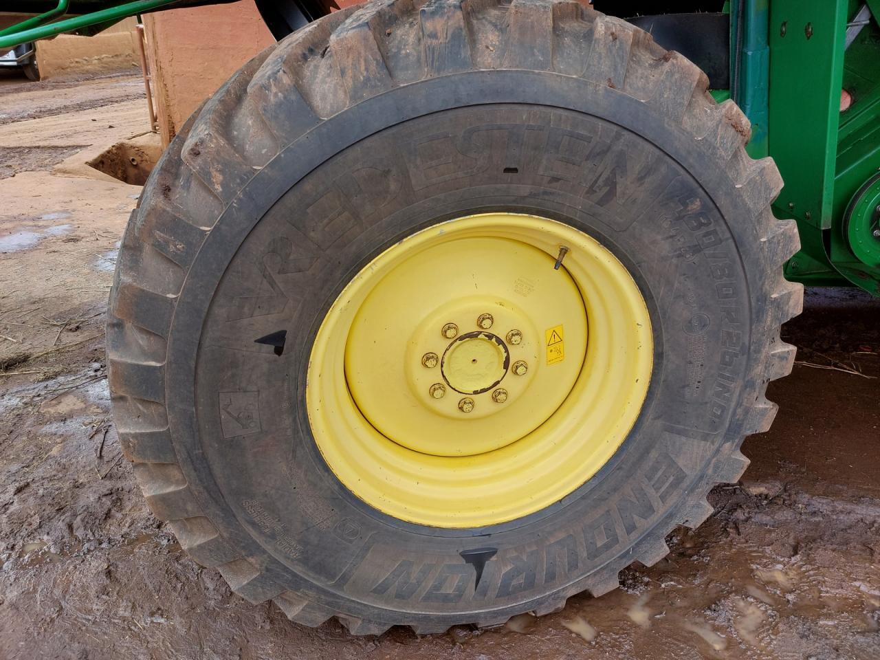 Зерноуборочный комбайн John Deere 9640WTS HillMaster: фото 7 Зерноуборочный комбайн John Deere 9640WTS HillMaster: фото 7