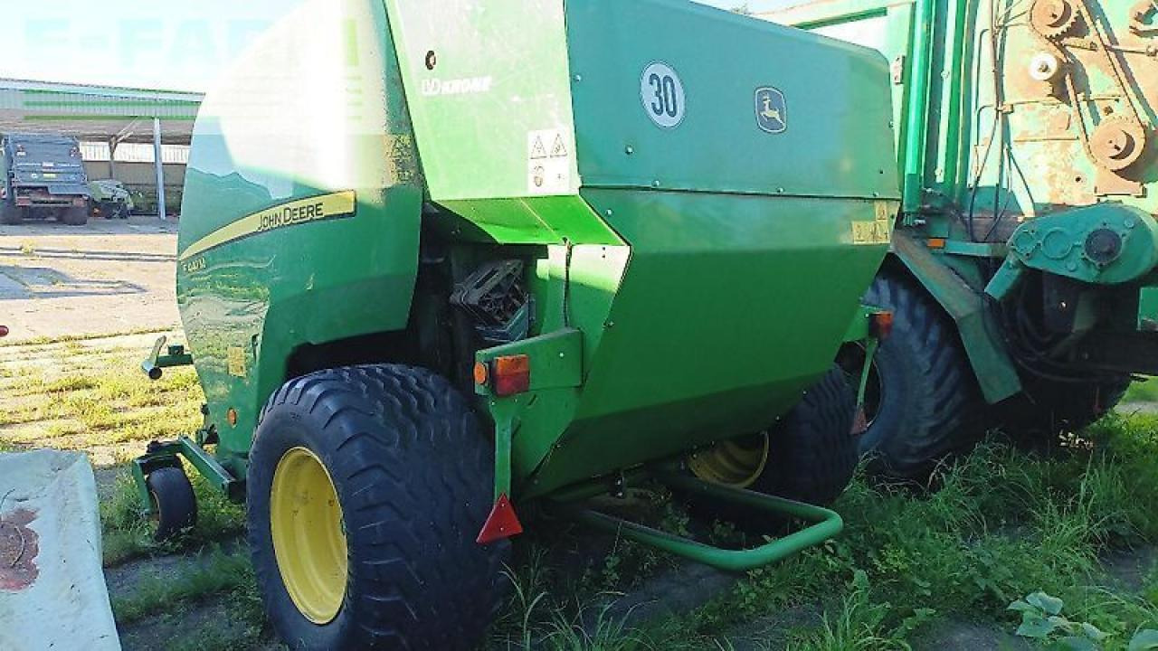 John Deere f441 m - Пресс-подборщик тюковый: фото 4 John Deere f441 m - Пресс-подборщик тюковый: фото 4