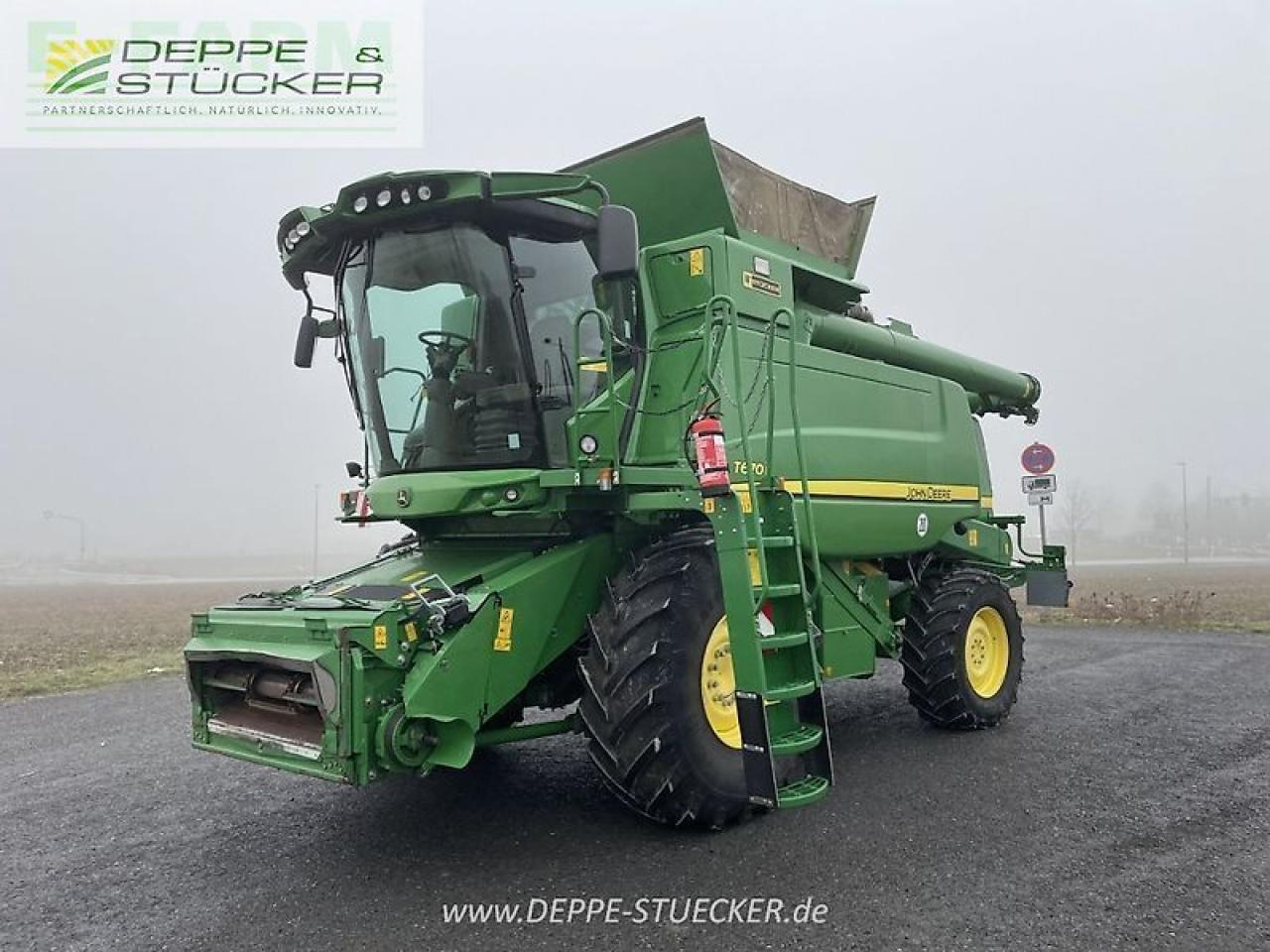 John Deere t670 mit 622r - Зерноуборочный комбайн: фото 1 John Deere t670 mit 622r - Зерноуборочный комбайн: фото 1