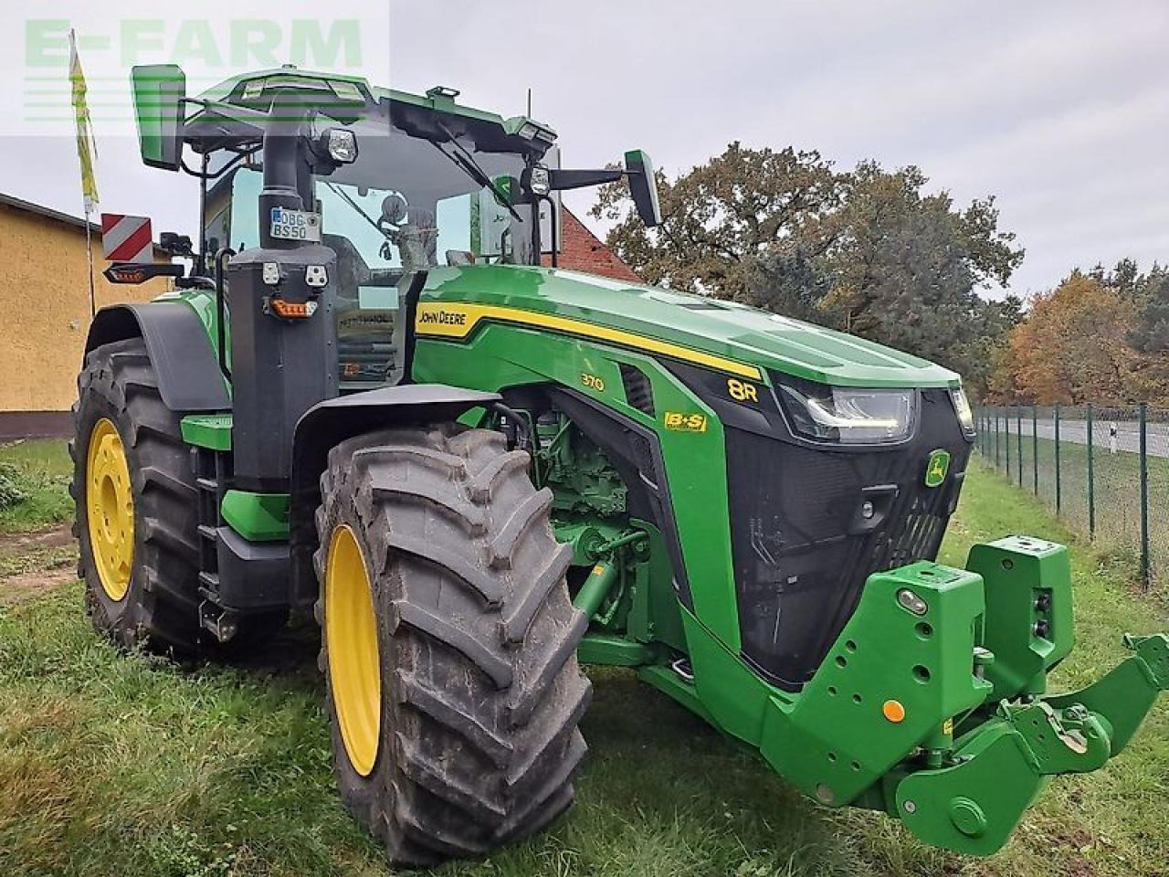 John Deere traktor 8r370 - Трактор: фото 2 John Deere traktor 8r370 - Трактор: фото 2