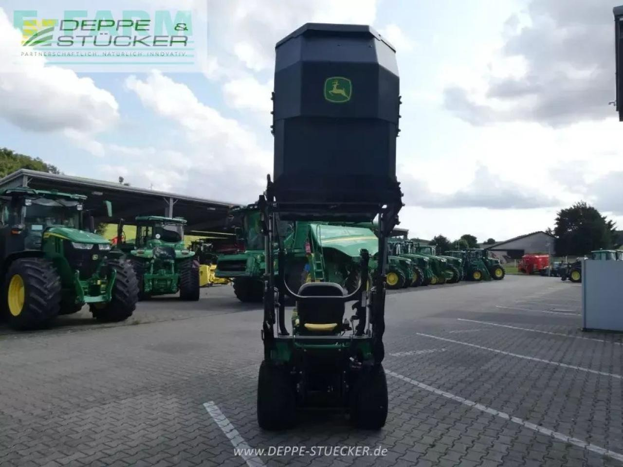John Deere x950r - Трактор: фото 3 John Deere x950r - Трактор: фото 3