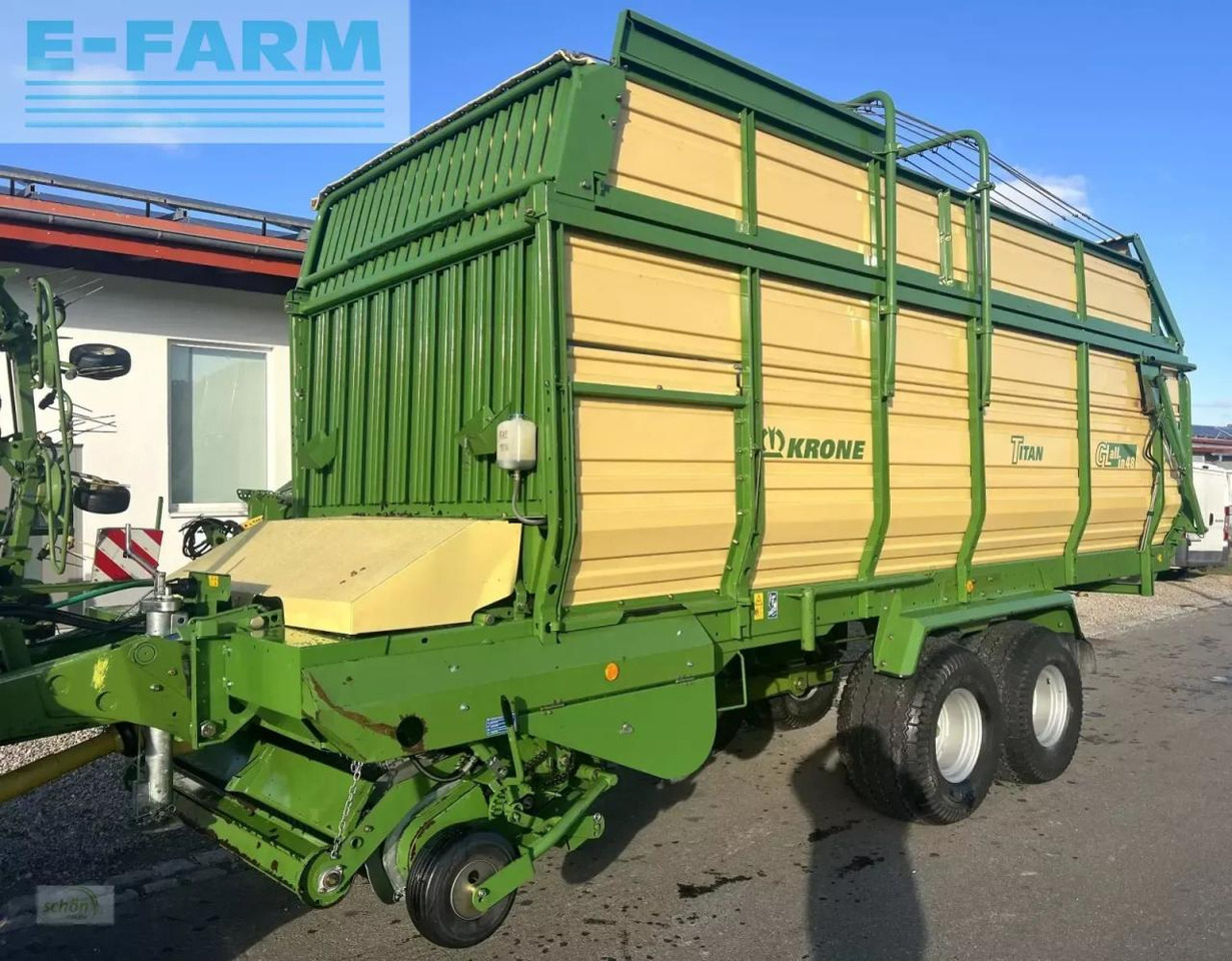 Krone titan 6/48 gl all in im guten zustand - mit zusätzlichen tasträdern hinter der pick-up - Самозагружающийся прицеп: фото 1 Krone titan 6/48 gl all in im guten zustand - mit zusätzlichen tasträdern hinter der pick-up - Самозагружающийся прицеп: фото 1