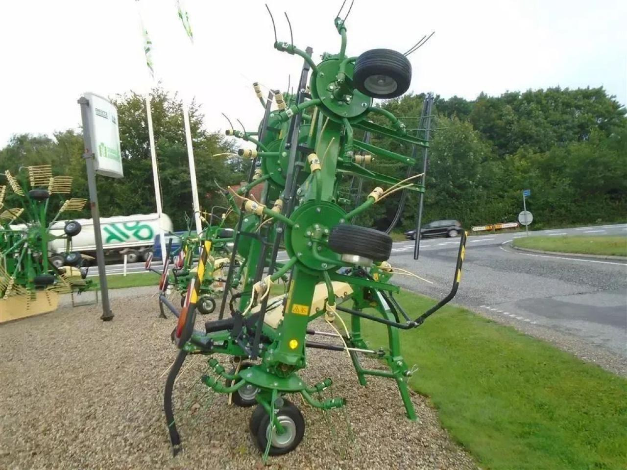 Krone vendro 900 - Сеноворошилка: фото 4 Krone vendro 900 - Сеноворошилка: фото 4