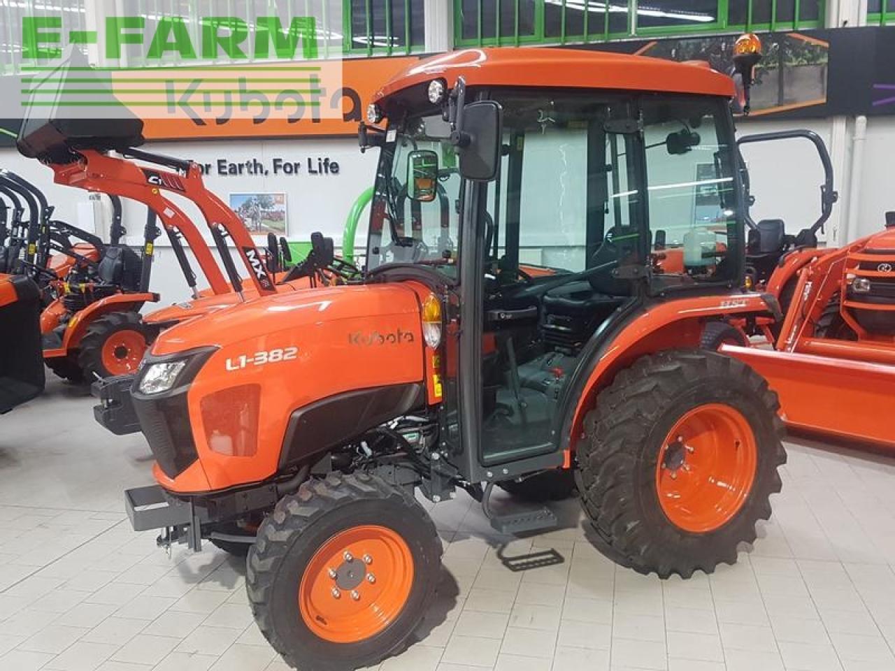 Kubota l1-382 cab - Трактор: фото 1 Kubota l1-382 cab - Трактор: фото 1