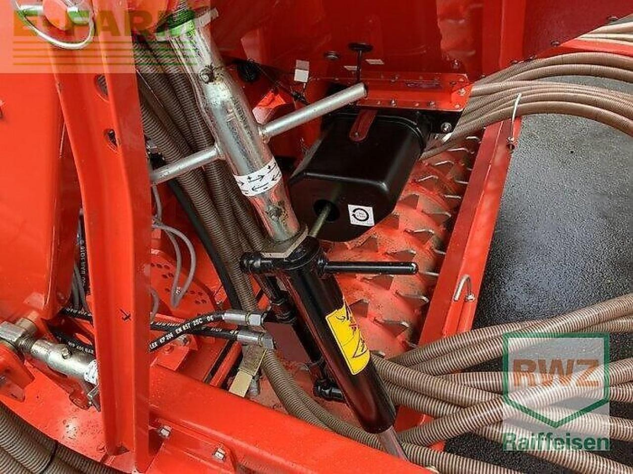 Kuhn combiliner venta lc302 (55+10,2 ha) - Сеялка: фото 5 Kuhn combiliner venta lc302 (55+10,2 ha) - Сеялка: фото 5