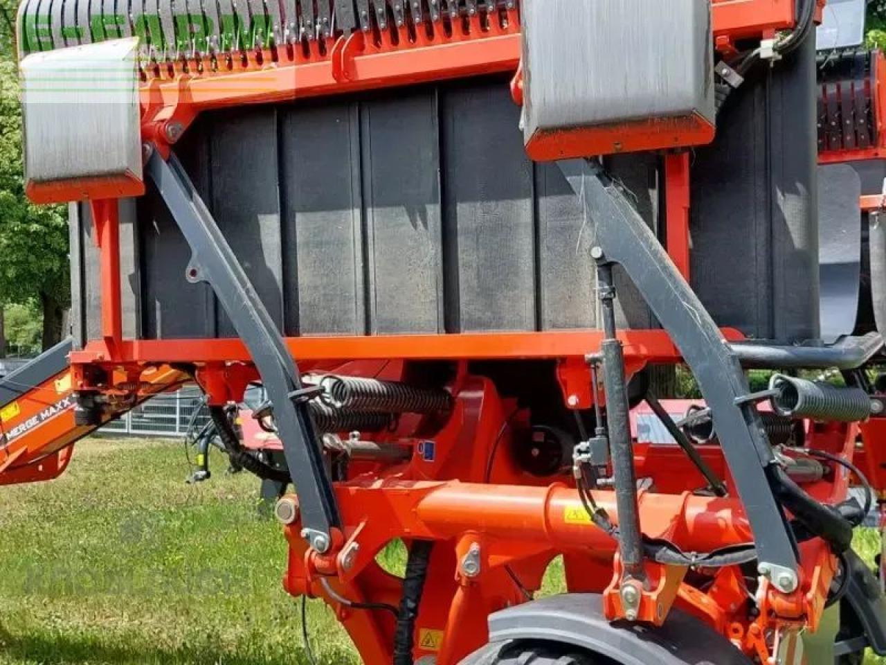 Kuhn merge maxx 760 - Сеноворошилка: фото 3 Kuhn merge maxx 760 - Сеноворошилка: фото 3