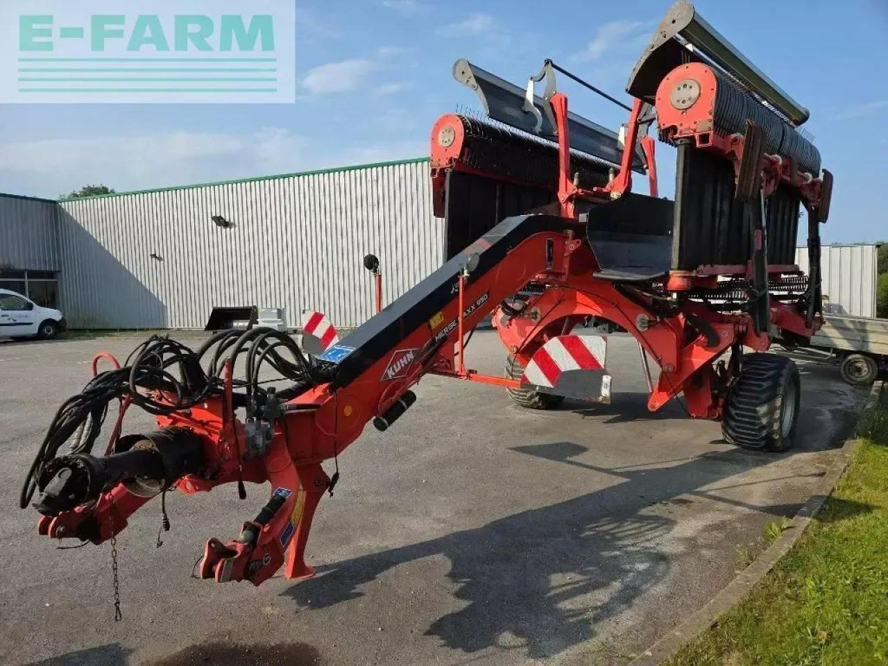Kuhn merge maxx 950 - Сеноворошилка: фото 4 Kuhn merge maxx 950 - Сеноворошилка: фото 4