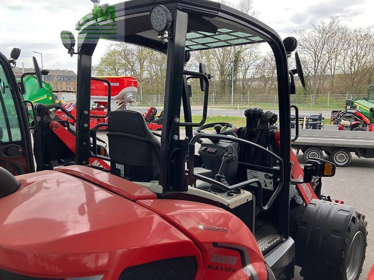Manitou mla 5-50 - Компактный фронтальный погрузчик: фото 2 Manitou mla 5-50 - Компактный фронтальный погрузчик: фото 2