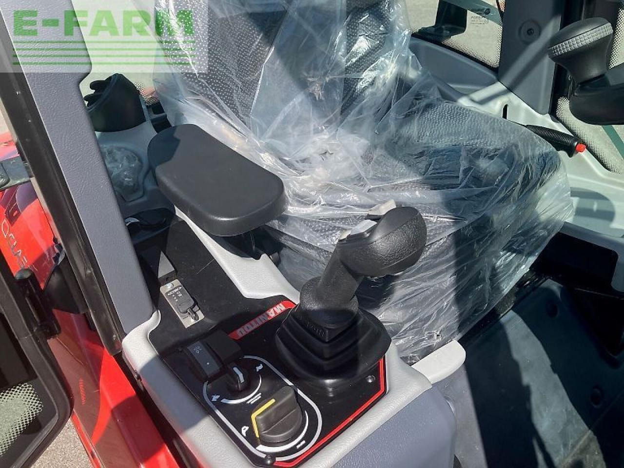 Компактный фронтальный погрузчик Manitou mla4-50: фото 7 Компактный фронтальный погрузчик Manitou mla4-50: фото 7