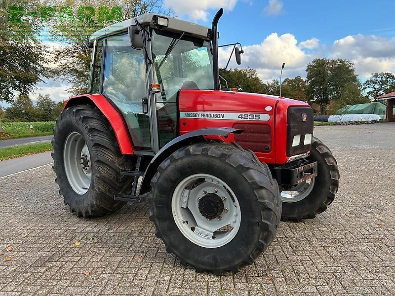 Massey Ferguson 4235 - Трактор: фото 5 Massey Ferguson 4235 - Трактор: фото 5