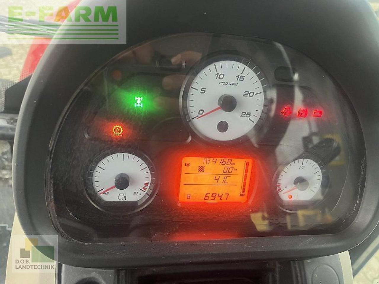 Трактор Massey Ferguson 4708: фото 11