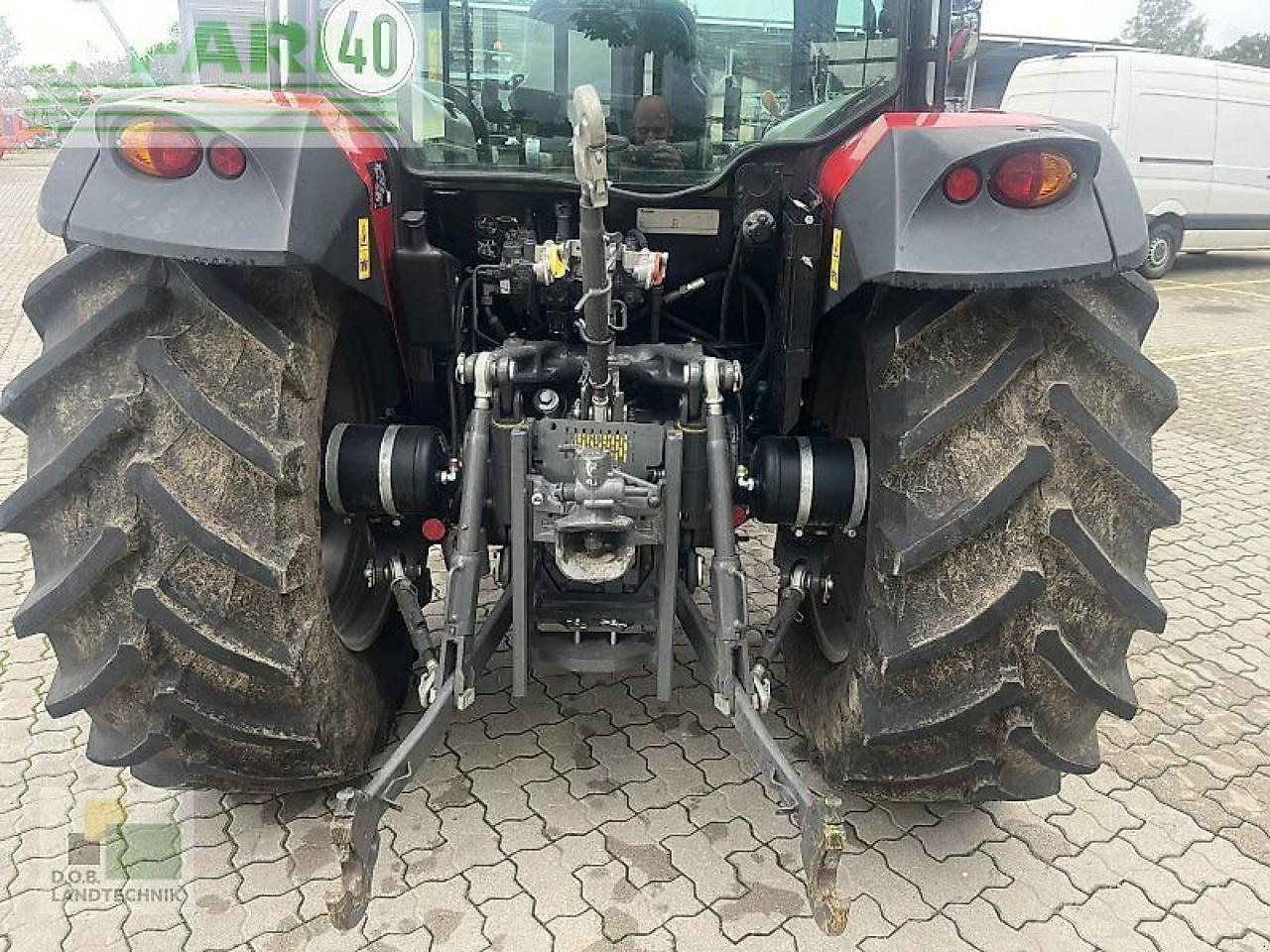 Трактор Massey Ferguson 4708: фото 6