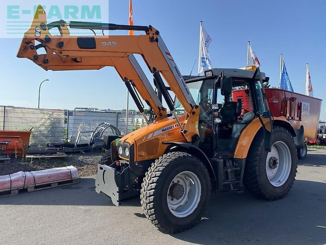 Massey Ferguson 5435 top zustand - Трактор: фото 3 Massey Ferguson 5435 top zustand - Трактор: фото 3