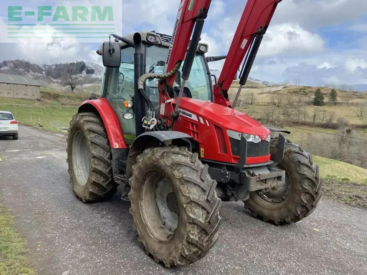 Massey Ferguson 5611 dyna-6 essential Essential - Трактор: фото 1 Massey Ferguson 5611 dyna-6 essential Essential - Трактор: фото 1