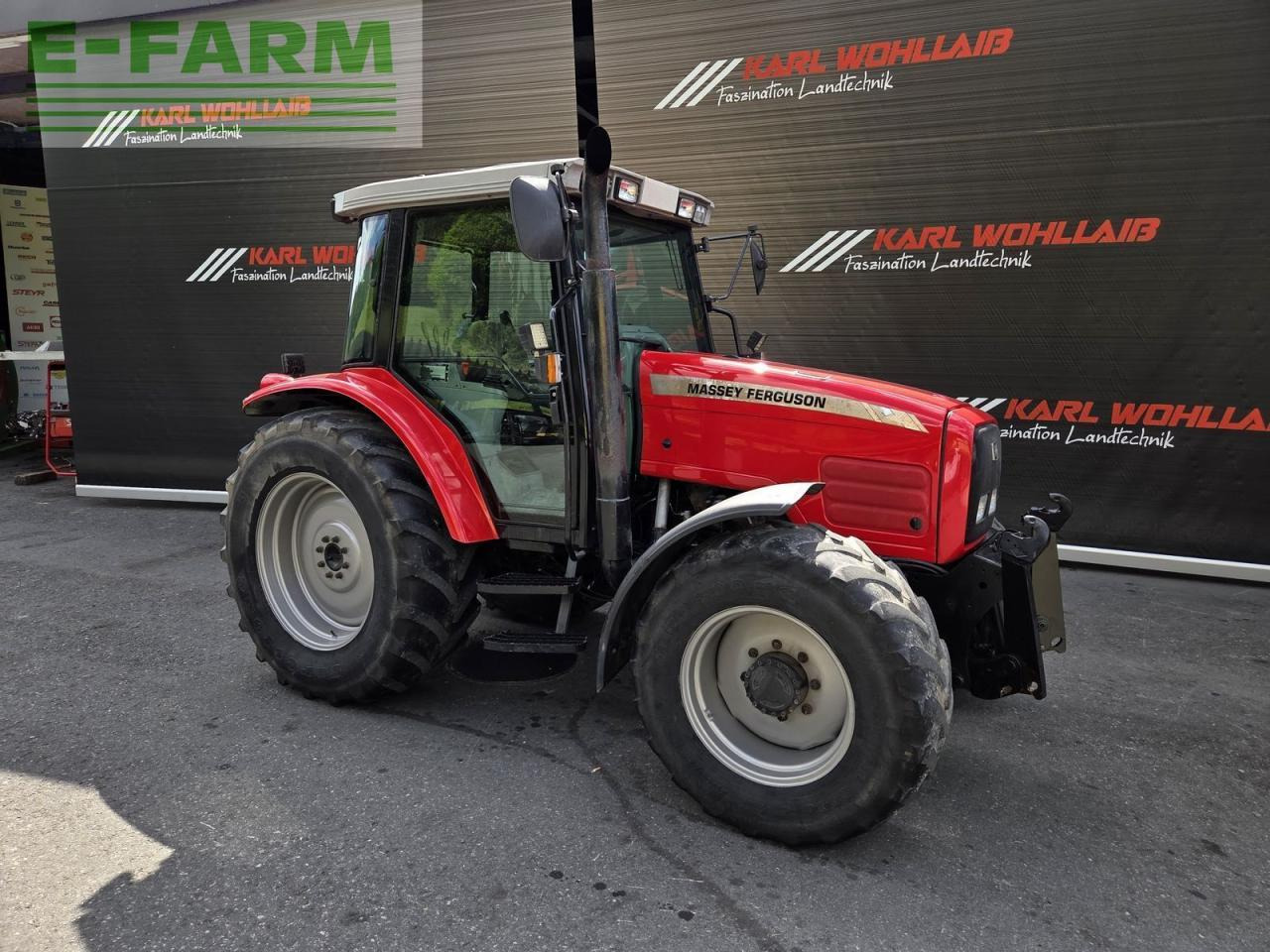 Massey Ferguson 6235-4 - Трактор: фото 3 Massey Ferguson 6235-4 - Трактор: фото 3