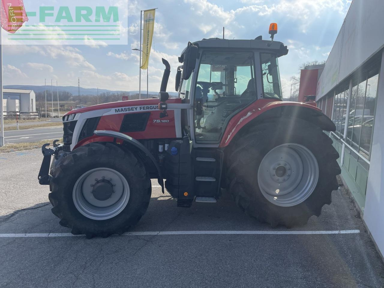 Massey Ferguson mf 7s.180 - Трактор: фото 3 Massey Ferguson mf 7s.180 - Трактор: фото 3