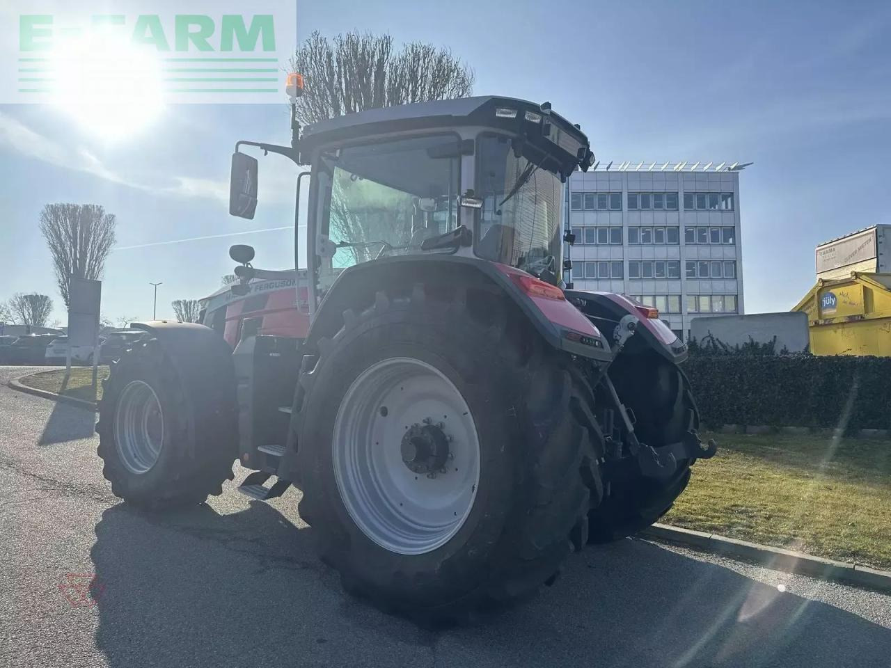 Massey Ferguson mf 8s.205 - Трактор: фото 5 Massey Ferguson mf 8s.205 - Трактор: фото 5