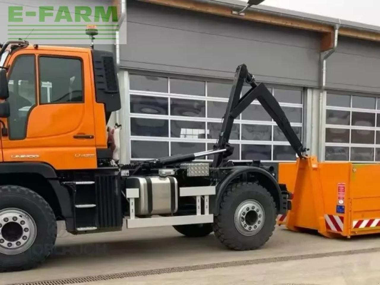 Mercedes-Benz unimog u423 - Трактор: фото 1 Mercedes-Benz unimog u423 - Трактор: фото 1
