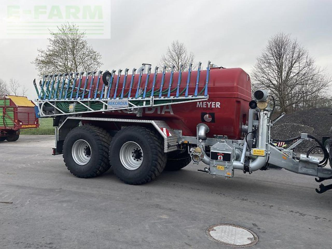 Meyer-Lohne mls rekordia 16000 mit bomech farmer 15 - Техника для внесения удобрений: фото 3 Meyer-Lohne mls rekordia 16000 mit bomech farmer 15 - Техника для внесения удобрений: фото 3