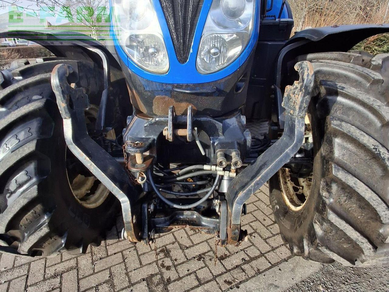 New Holland T7 200 - Трактор: фото 3 New Holland T7 200 - Трактор: фото 3