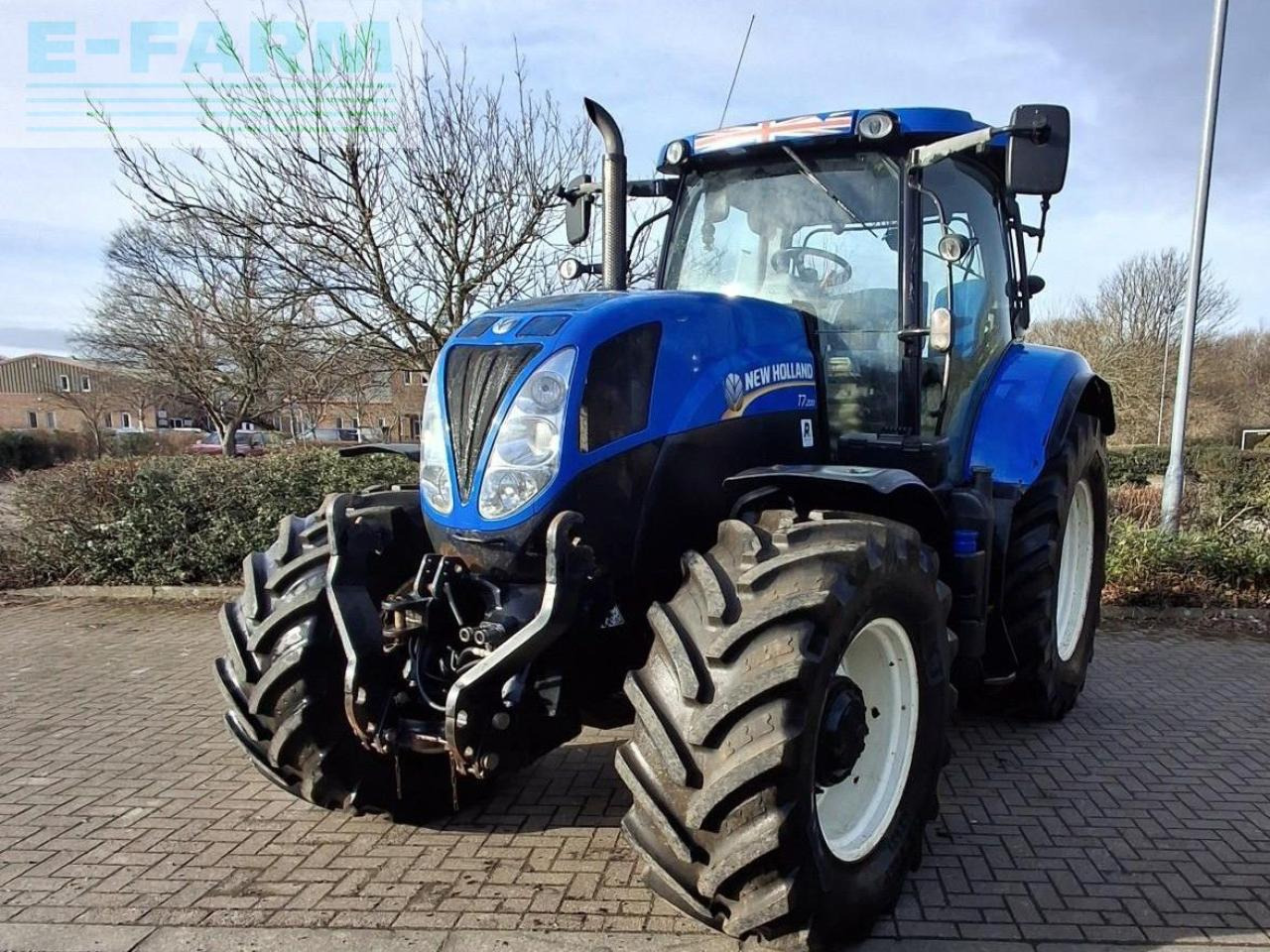 New Holland T7 200 - Трактор: фото 1 New Holland T7 200 - Трактор: фото 1