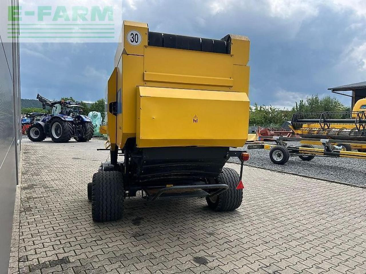 New Holland br 7070 - Пресс-подборщик тюковый: фото 4 New Holland br 7070 - Пресс-подборщик тюковый: фото 4