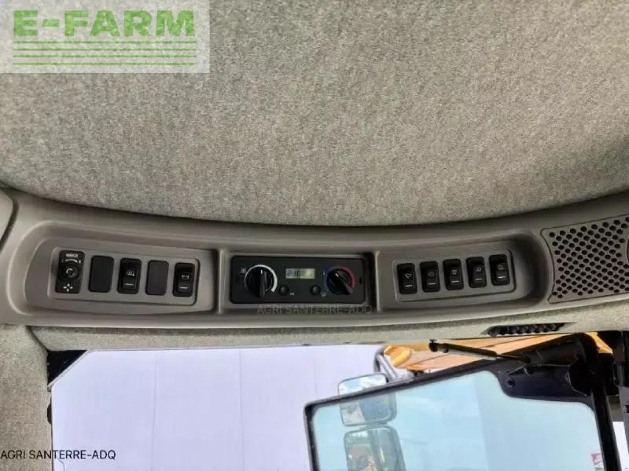 New Holland cr 8070 - Зерноуборочный комбайн: фото 5 New Holland cr 8070 - Зерноуборочный комбайн: фото 5