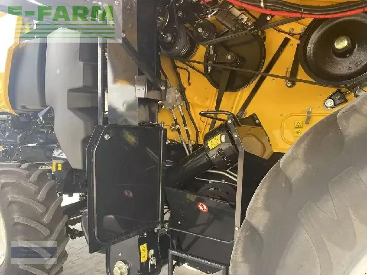 Зерноуборочный комбайн New Holland cx 8.90: фото 12 Зерноуборочный комбайн New Holland cx 8.90: фото 12