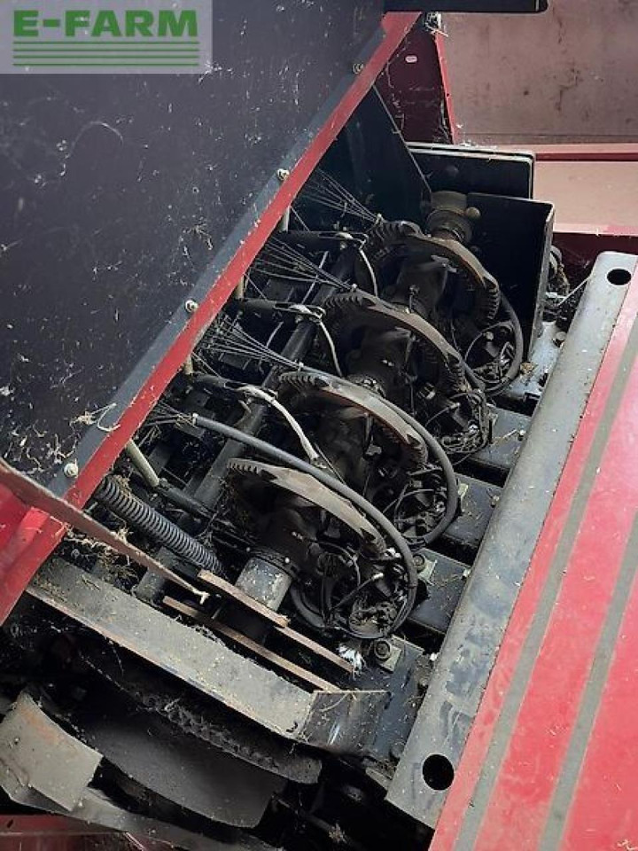 New Holland d1010 - Пресс-подборщик тюковый: фото 3 New Holland d1010 - Пресс-подборщик тюковый: фото 3