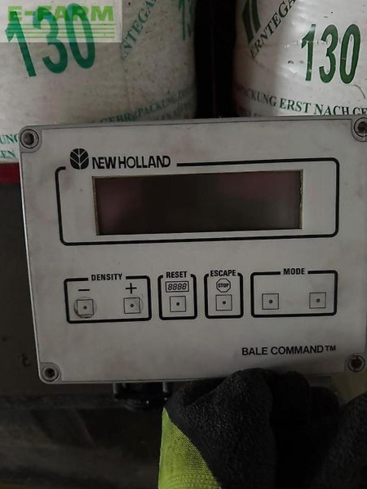 Пресс-подборщик тюковый New Holland d1010: фото 8 Пресс-подборщик тюковый New Holland d1010: фото 8