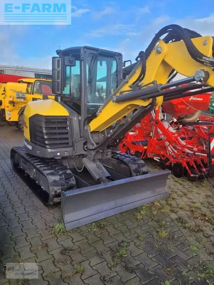 New Holland e55d - Мини-экскаватор: фото 1 New Holland e55d - Мини-экскаватор: фото 1