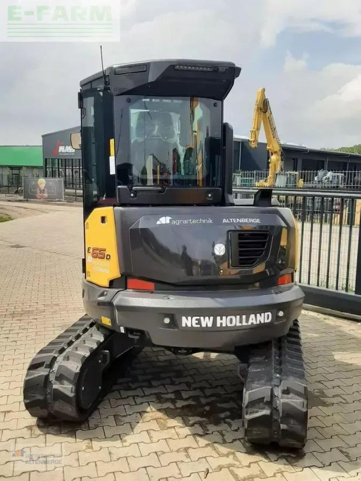 New Holland e65d - Мини-экскаватор: фото 3 New Holland e65d - Мини-экскаватор: фото 3