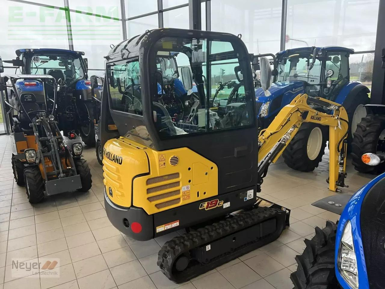 New Holland ec19c - Мини-экскаватор: фото 3 New Holland ec19c - Мини-экскаватор: фото 3