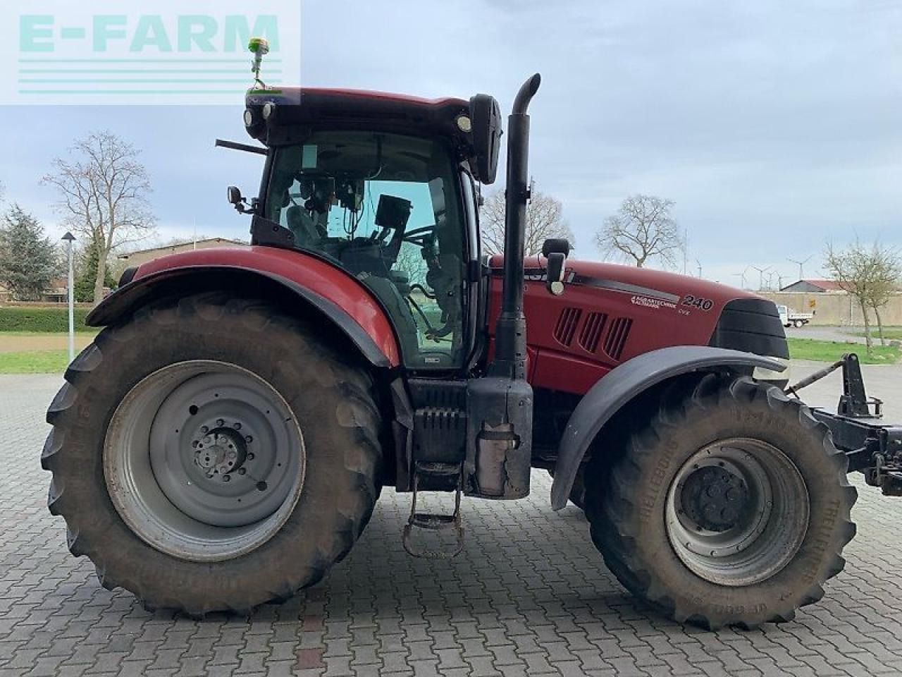New Holland puma cvx 240 - Трактор: фото 2 New Holland puma cvx 240 - Трактор: фото 2