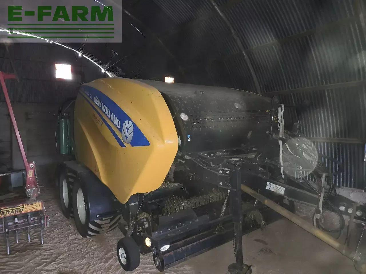 New Holland roll baler 125 combi - Пресс-подборщик тюковый: фото 1 New Holland roll baler 125 combi - Пресс-подборщик тюковый: фото 1