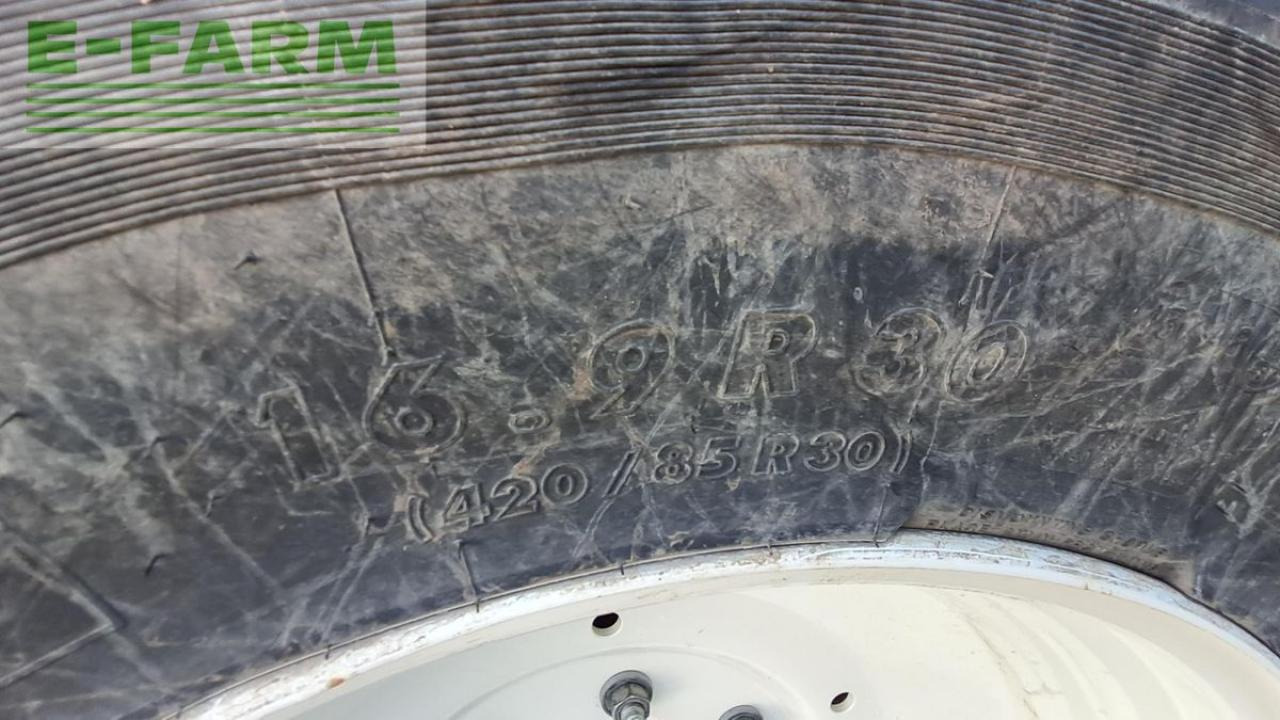 New Holland t 5.85 - Трактор: фото 2 New Holland t 5.85 - Трактор: фото 2