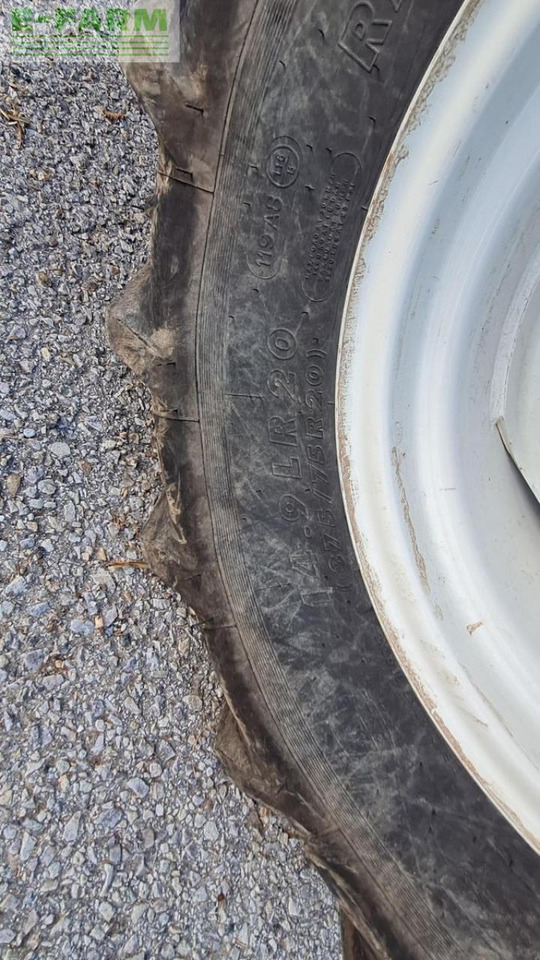 New Holland t 5.85 - Трактор: фото 4 New Holland t 5.85 - Трактор: фото 4