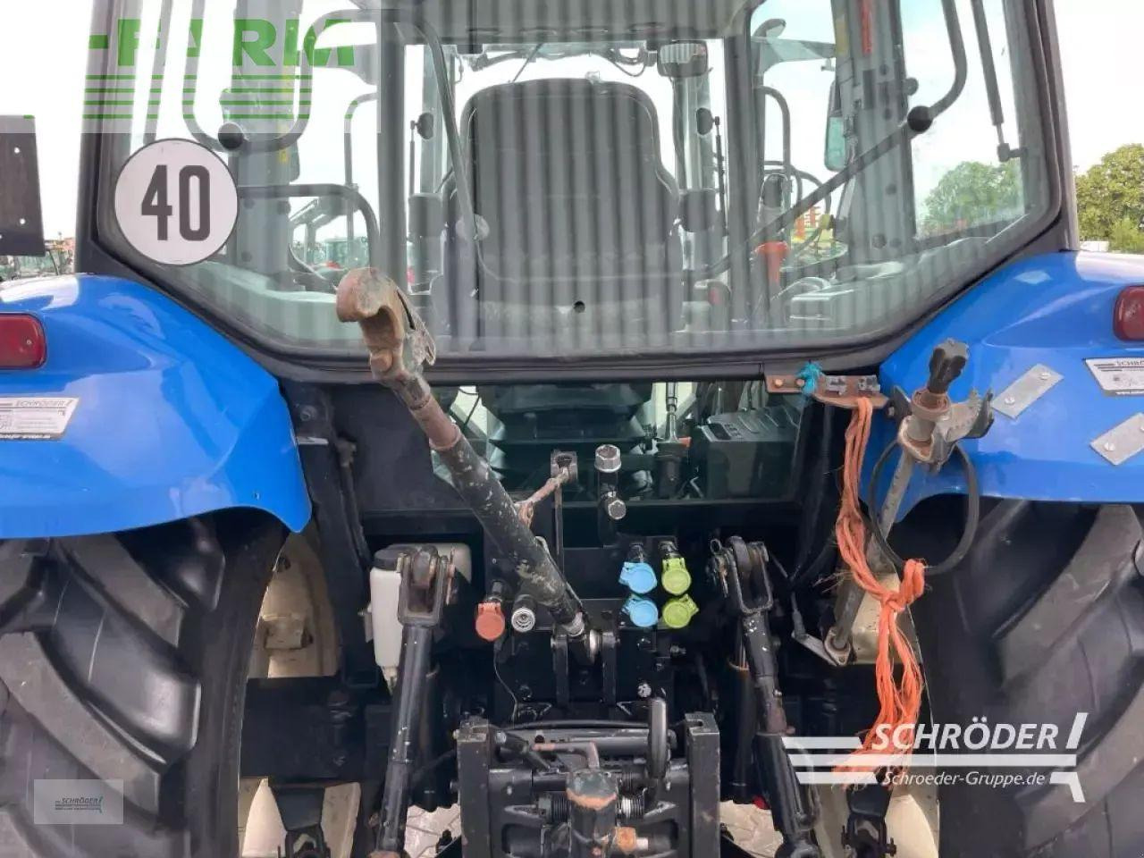 Трактор New Holland t 5050: фото 16