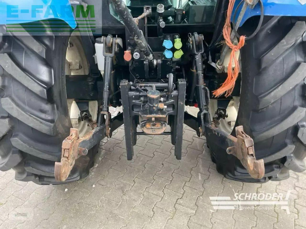 Трактор New Holland t 5050: фото 21