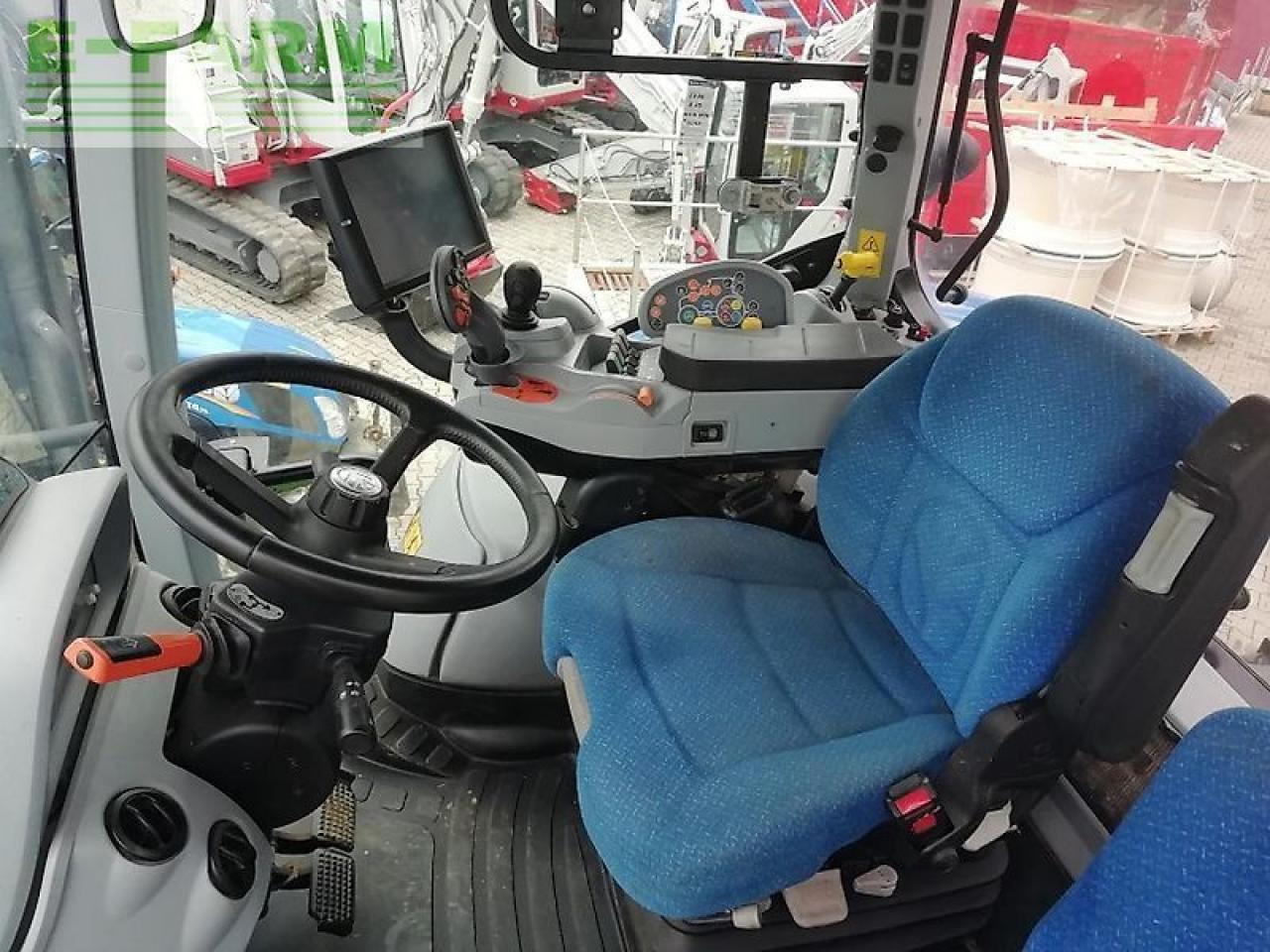 New Holland t 7.200 ac - Трактор: фото 5 New Holland t 7.200 ac - Трактор: фото 5