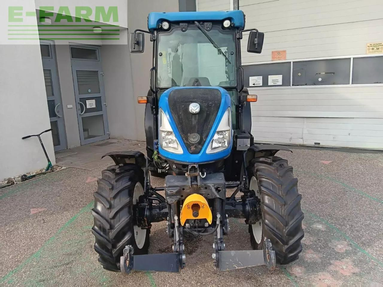 New Holland t4.90 f F - Трактор: фото 2 New Holland t4.90 f F - Трактор: фото 2