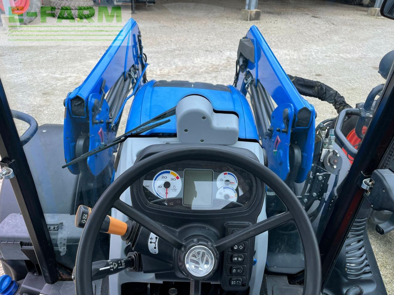 Трактор New Holland t5.110: фото 6
