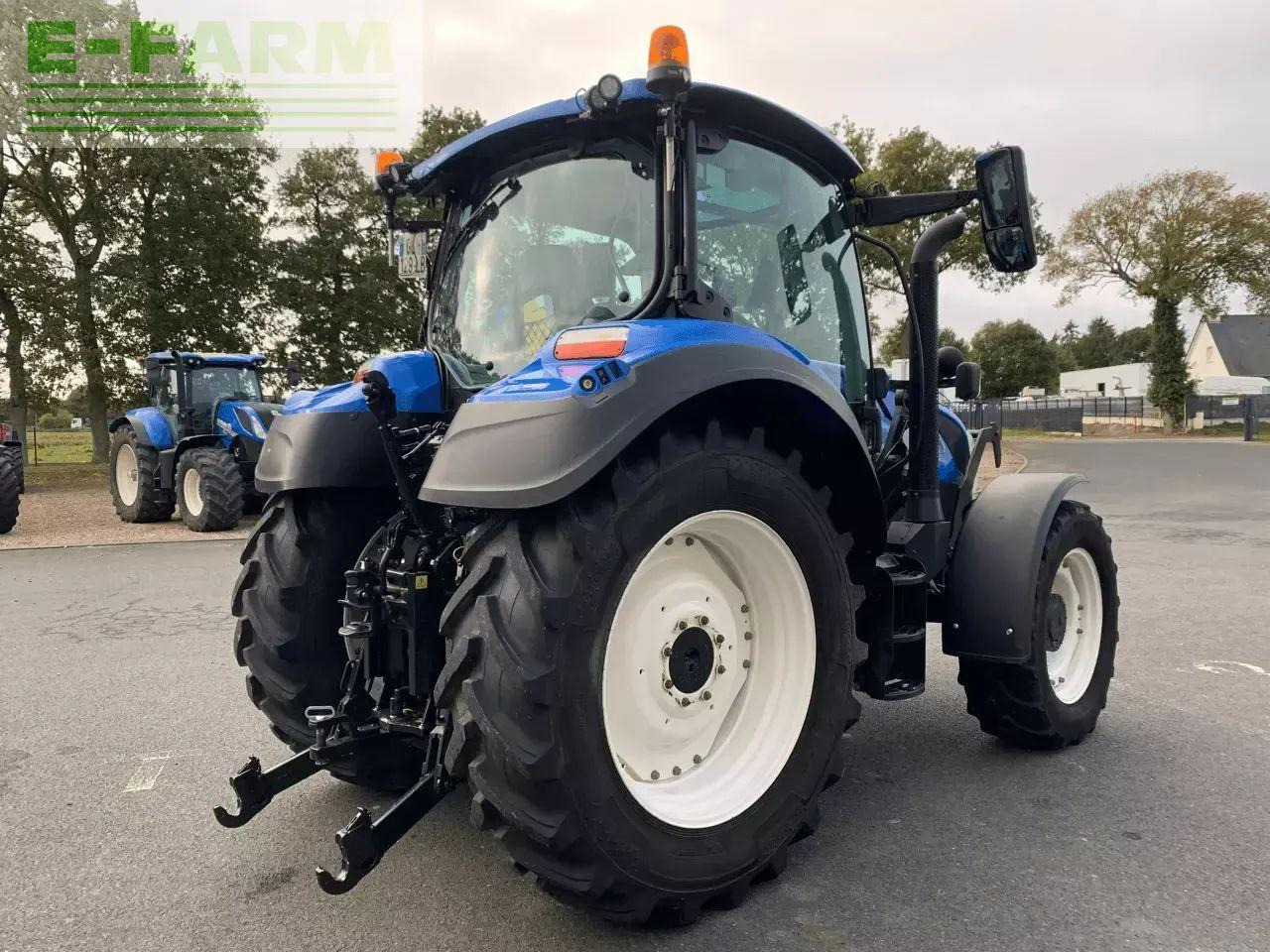 New Holland t5.120 dynamic command - Трактор: фото 3 New Holland t5.120 dynamic command - Трактор: фото 3